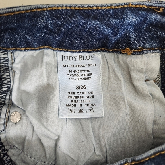 Judy Blue Mid Rise Medium Wash Skinny Jeans w/Thermal Patch Insert-Size 3/26 - Picture 8 of 8